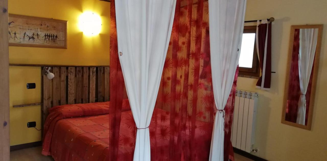 B&B Caselunghe Camerino Eksteriør billede